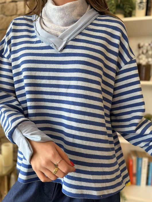 Shoreditch Classic V Sweat Iceberg & Navy